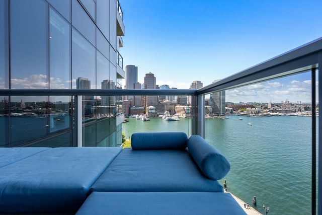 22 Liberty Dr 11C, Boston, MA 02210