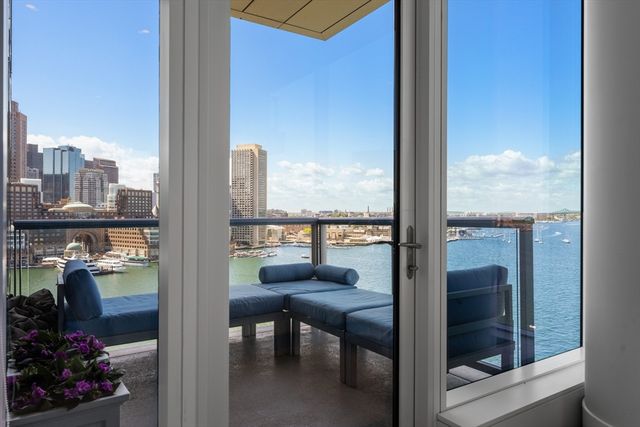 22 Liberty Dr 11C, Boston, MA 02210
