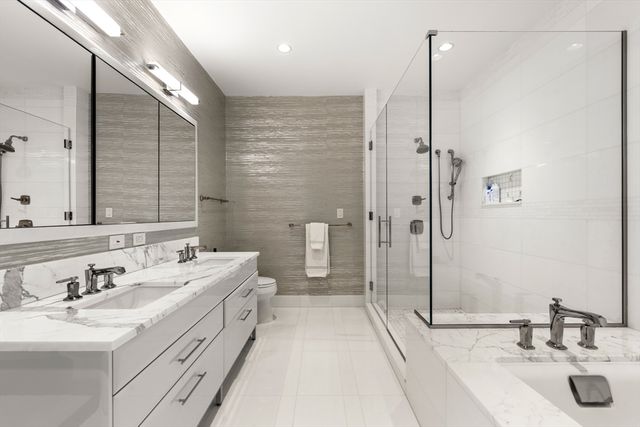 22 Liberty Dr 11C, Boston, MA 02210