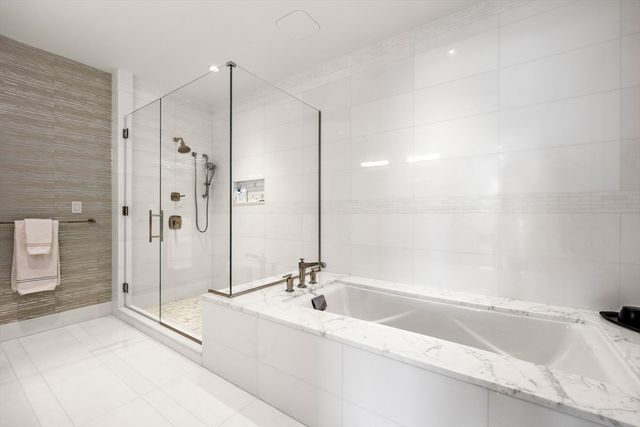 22 Liberty Dr 11C, Boston, MA 02210