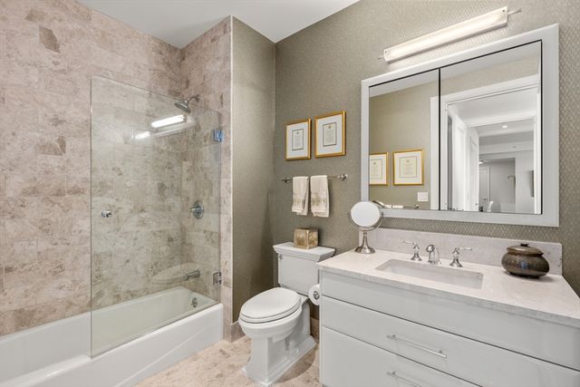 22 Liberty Dr 11C, Boston, MA 02210