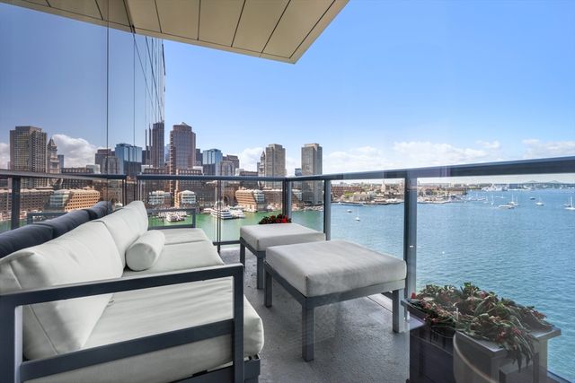22 Liberty Dr 11C, Boston, MA 02210