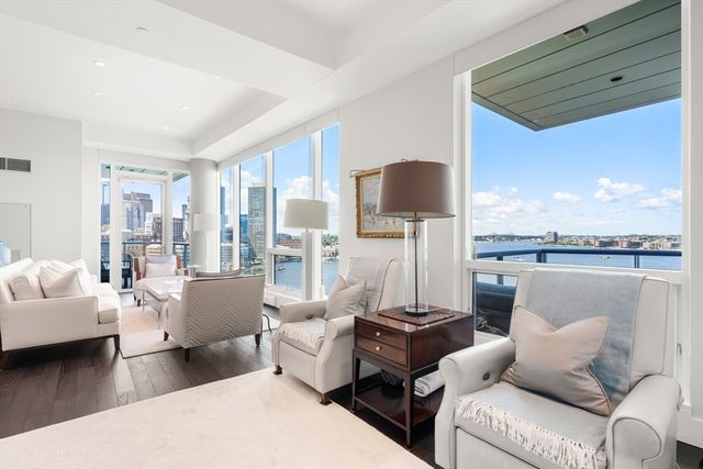 22 Liberty Dr 11C, Boston, MA 02210