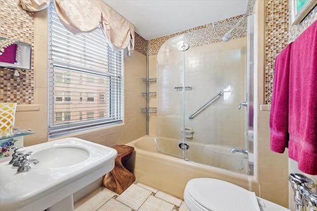 5555 N Sheridan Road 1007, Chicago, IL 60640