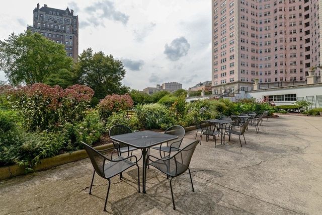 5555 N Sheridan Road 1007, Chicago, IL 60640