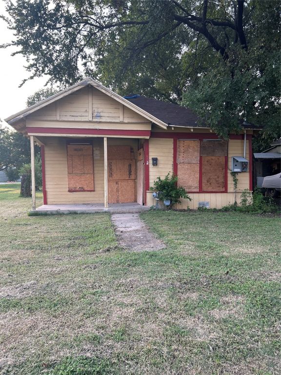 802 E Calhoun Avenue, Waco, TX 76704