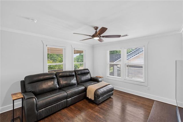 8 S Eugenia Place NW, Atlanta, GA 30318