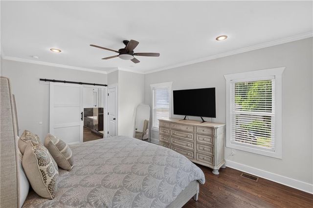 8 S Eugenia Place NW, Atlanta, GA 30318