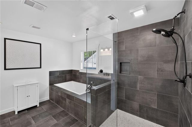 8 S Eugenia Place NW, Atlanta, GA 30318