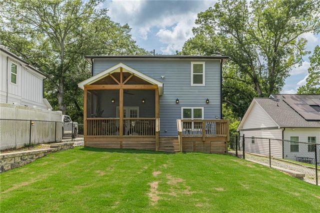 8 S Eugenia Place NW, Atlanta, GA 30318