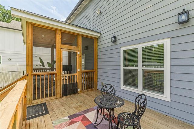 8 S Eugenia Place NW, Atlanta, GA 30318