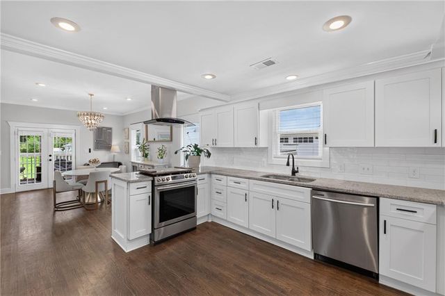 8 S Eugenia Place NW, Atlanta, GA 30318