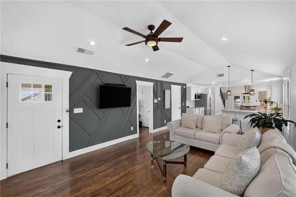 8 S Eugenia Place NW, Atlanta, GA 30318