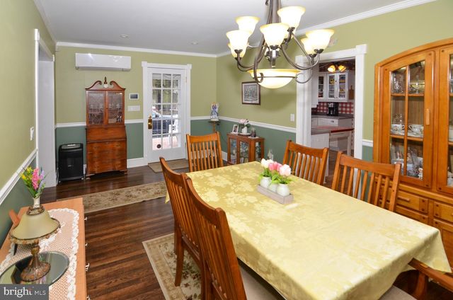 124 E BURLINGTON ST, Bordentown, NJ 08505