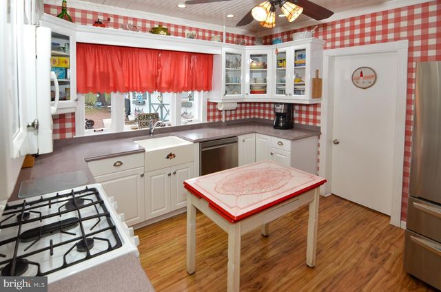 124 E BURLINGTON ST, Bordentown, NJ 08505