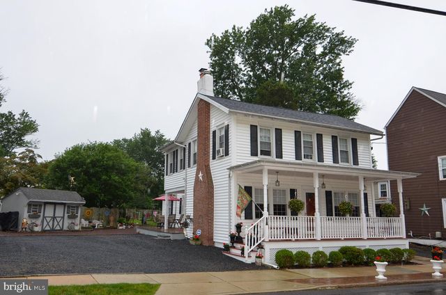 124 E BURLINGTON ST, Bordentown, NJ 08505