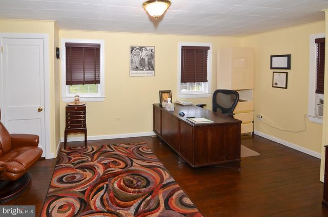 124 E BURLINGTON ST, Bordentown, NJ 08505