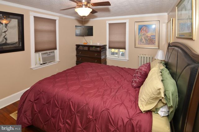 124 E BURLINGTON ST, Bordentown, NJ 08505