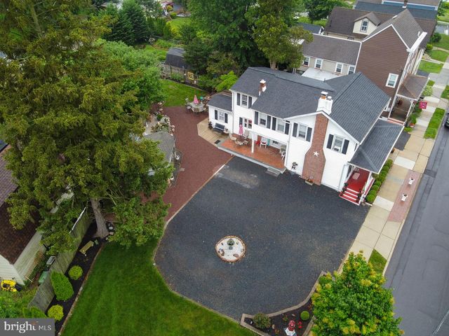 124 E BURLINGTON ST, Bordentown, NJ 08505