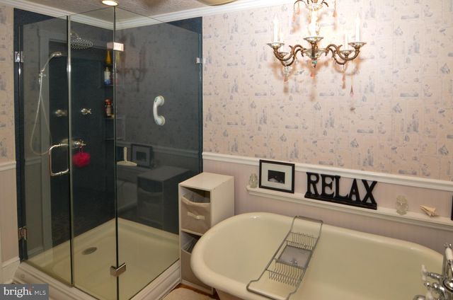 124 E BURLINGTON ST, Bordentown, NJ 08505