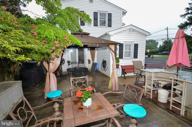 124 E BURLINGTON ST, Bordentown, NJ 08505