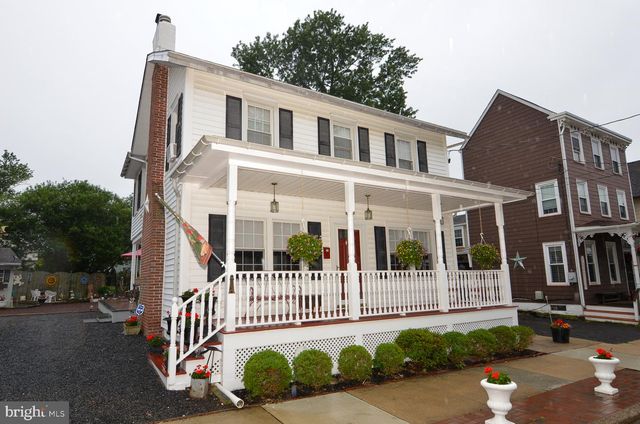 124 E BURLINGTON ST, Bordentown, NJ 08505