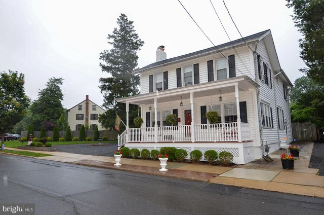 124 E BURLINGTON ST, Bordentown, NJ 08505