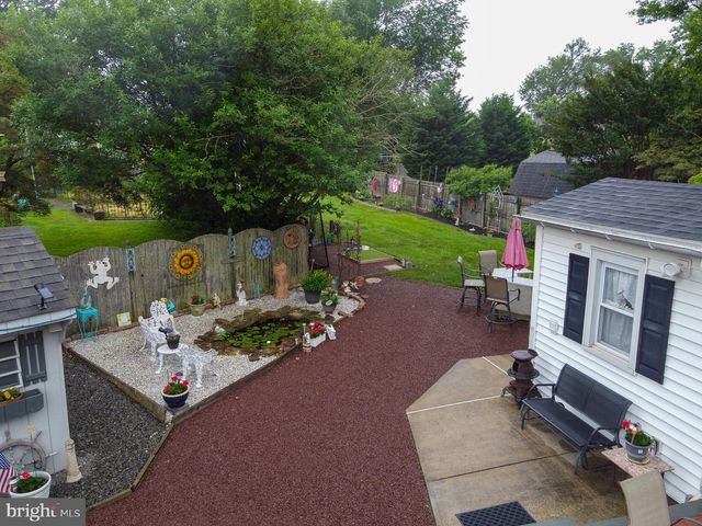 124 E BURLINGTON ST, Bordentown, NJ 08505