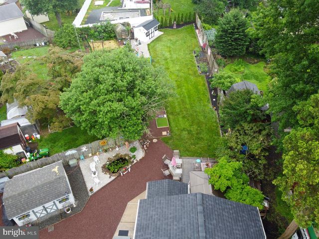 124 E BURLINGTON ST, Bordentown, NJ 08505