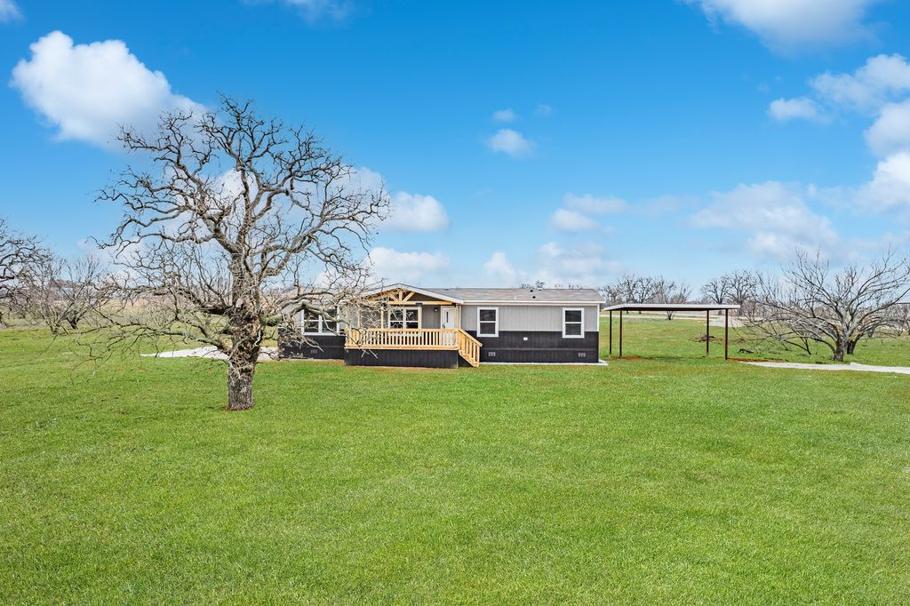 1000 Carnagie Road, Poolville, TX 76487