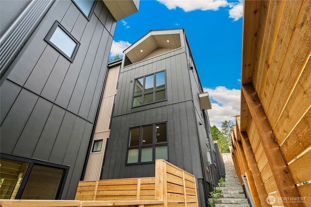 4511 A 34th Avenue S, Seattle, WA 98118