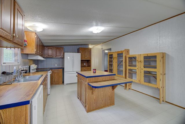 102 County Road 2194 Road W, Cleveland, TX 77327