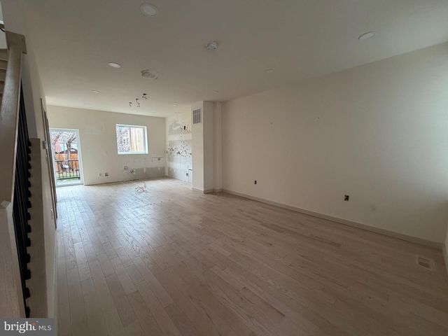 3323 SHERMAN AVE NW, Washington, DC 20010