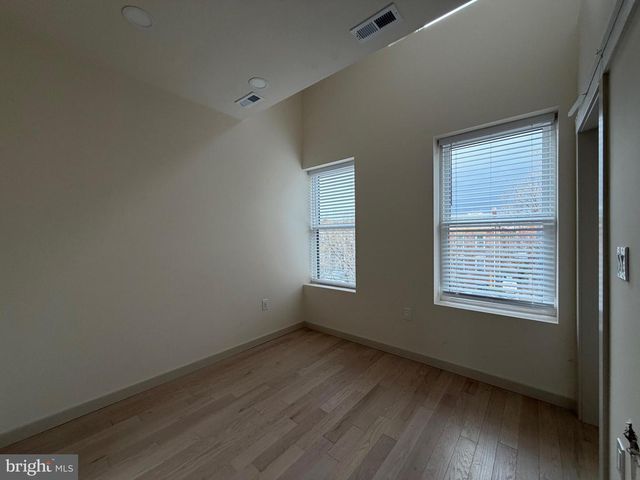 3323 SHERMAN AVE NW, Washington, DC 20010