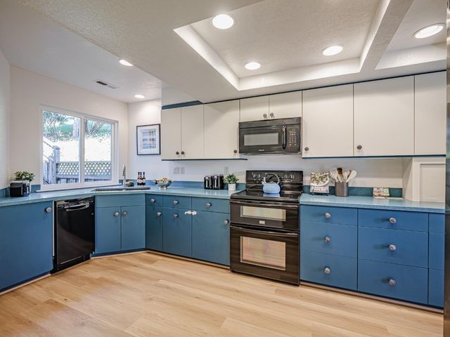 3518 Dover Drive, Santa Cruz, CA 95065
