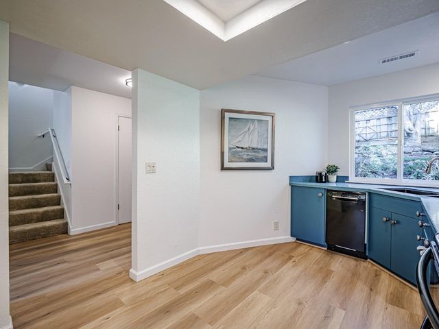 3518 Dover Drive, Santa Cruz, CA 95065