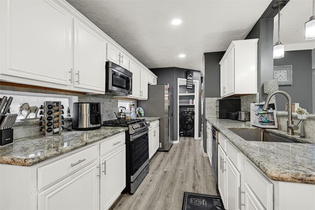 22214 Queenbury Hills Drive, Houston, TX 77073