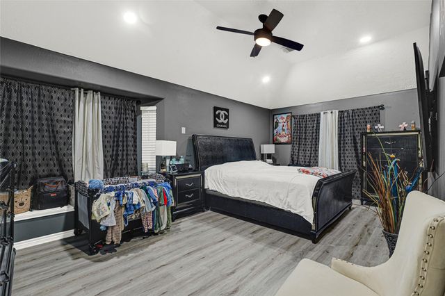 22214 Queenbury Hills Drive, Houston, TX 77073