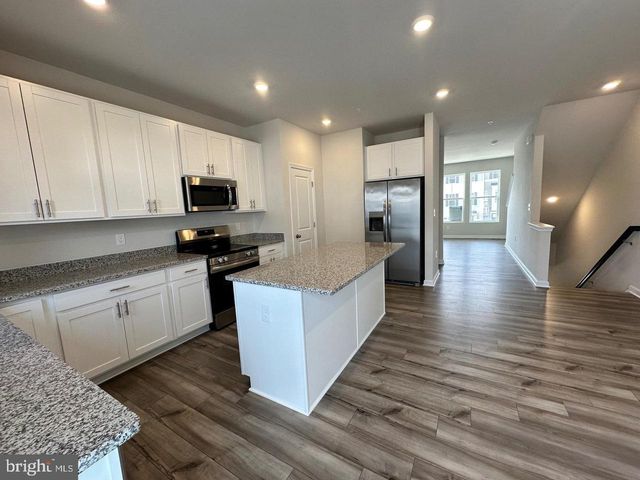 5556 MARKSBURG PL, White Plains, MD 20695