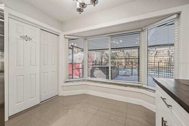 4007 HUDSON LANE, Tampa, FL 33618