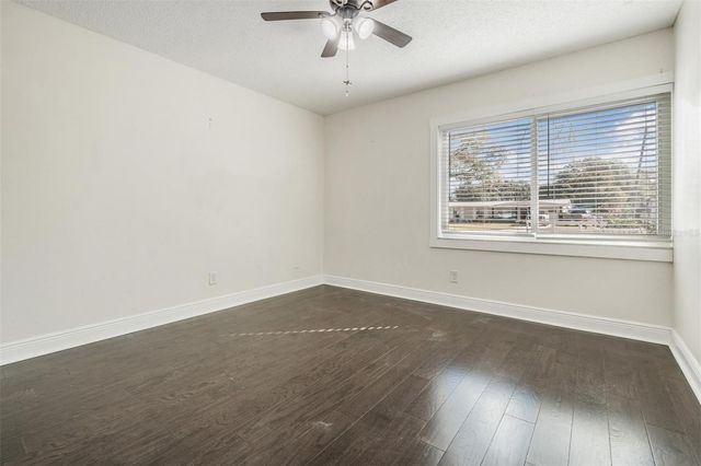 4007 HUDSON LANE, Tampa, FL 33618