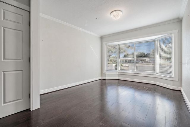 4007 HUDSON LANE, Tampa, FL 33618