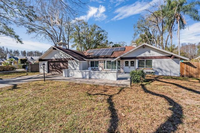 4007 HUDSON LANE, Tampa, FL 33618