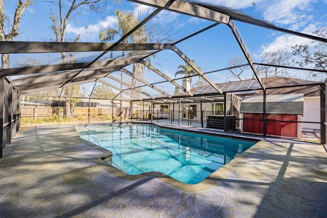 4007 HUDSON LANE, Tampa, FL 33618