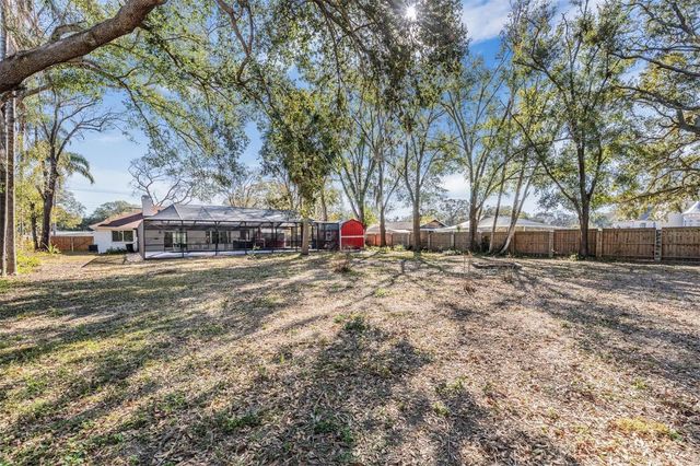 4007 HUDSON LANE, Tampa, FL 33618