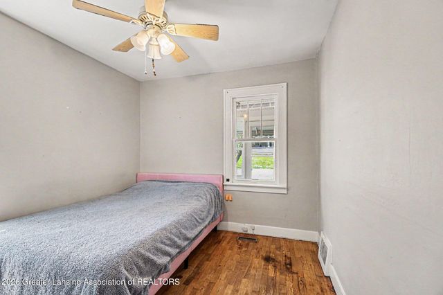 2515 Harding Avenue, Lansing, MI 48910