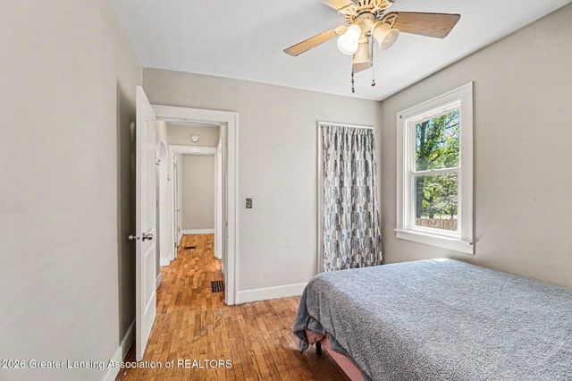 2515 Harding Avenue, Lansing, MI 48910