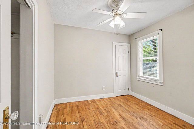 2515 Harding Avenue, Lansing, MI 48910
