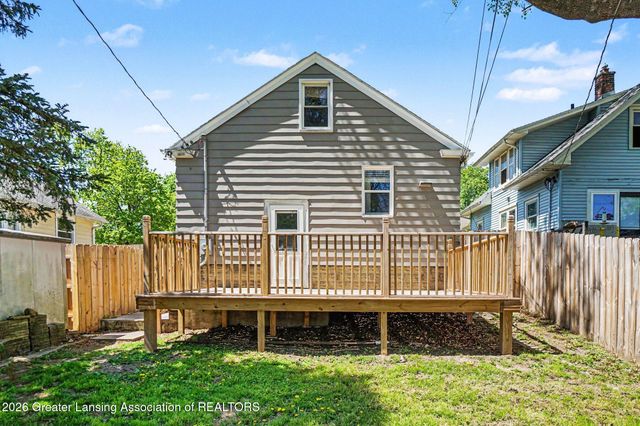 2515 Harding Avenue, Lansing, MI 48910