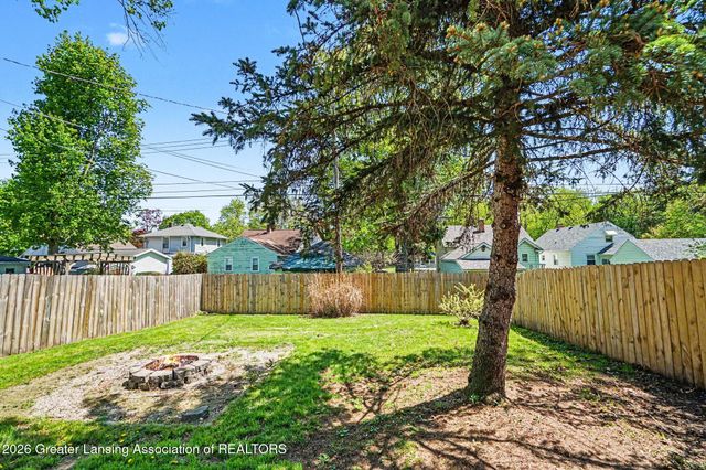 2515 Harding Avenue, Lansing, MI 48910